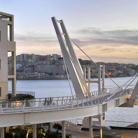Deluxe Apartment Steps To St George'S Bay Saint Julian's Luaran gambar