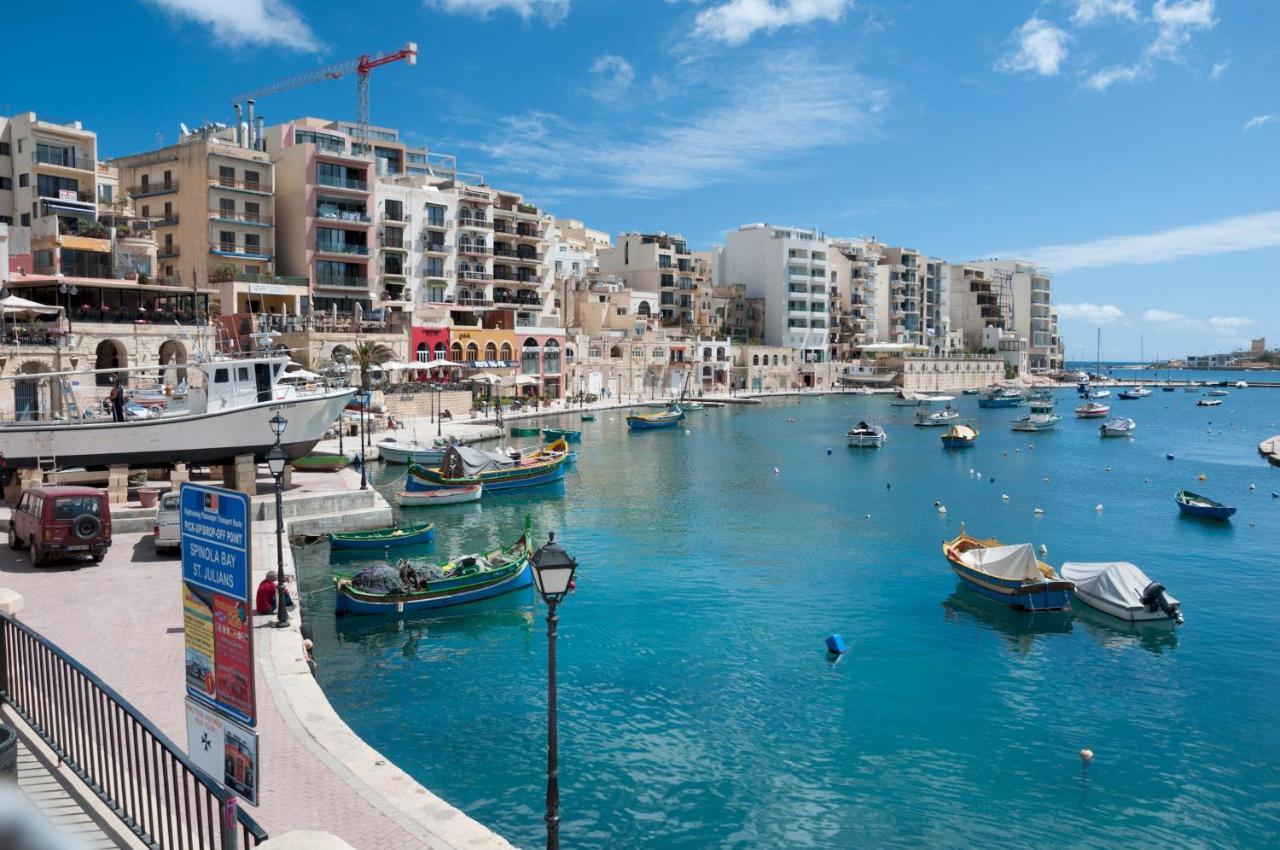 Deluxe Apartment Steps To St George'S Bay Saint Julian's Luaran gambar