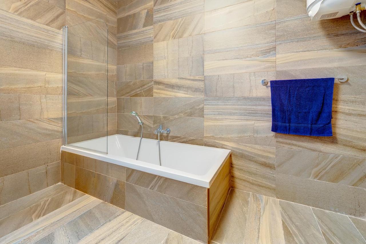 Deluxe Apartment Steps To St George'S Bay Saint Julian's Luaran gambar